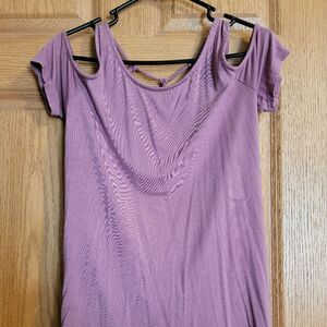 Women's Medium She & Sky Cold Shoulder Top